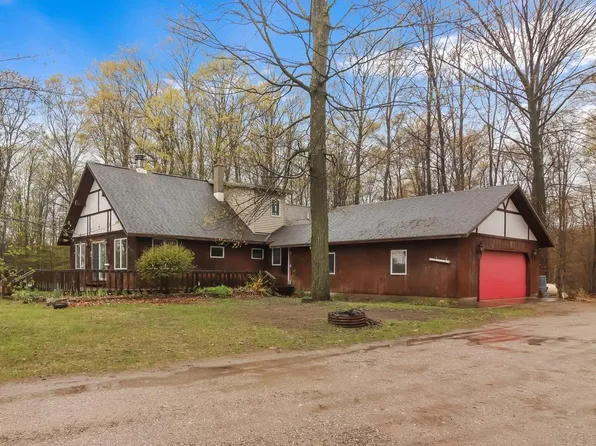 9737 E Otto Rd, Suttons Bay, MI 49682