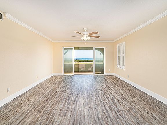 4th image of 2760 Ocean Shore Blvd #D