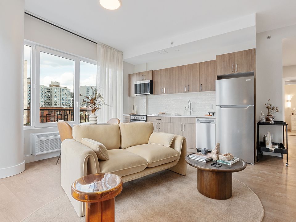 1st image of 286 Rider Ave #417