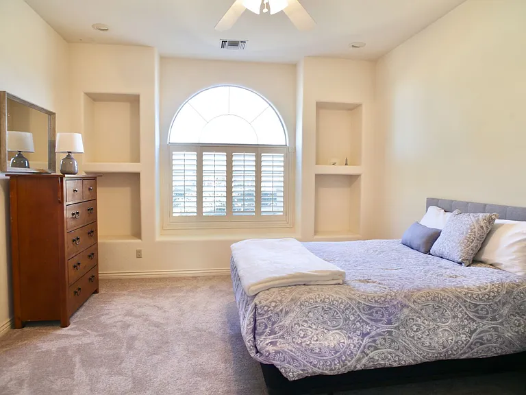 12129 N Tall Grass Dr — Photo 2
