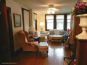3rd image of 136 Union Ave