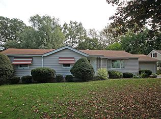 202 Hilltop Rd, Rochester, NY 14616