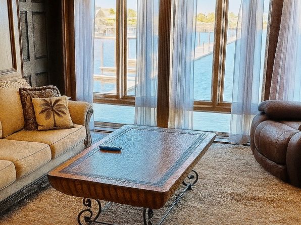 560 Pleasure Pier Blvd #307