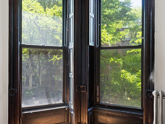 4th image of 533 Washington Ave APT 2A