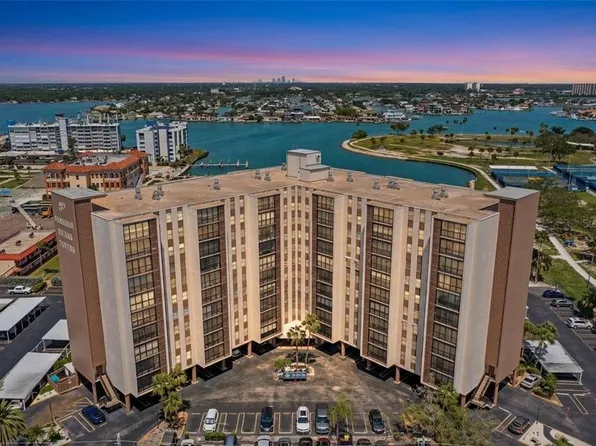 10355 Paradise Blvd APT 512, Treasure Island, FL 33706