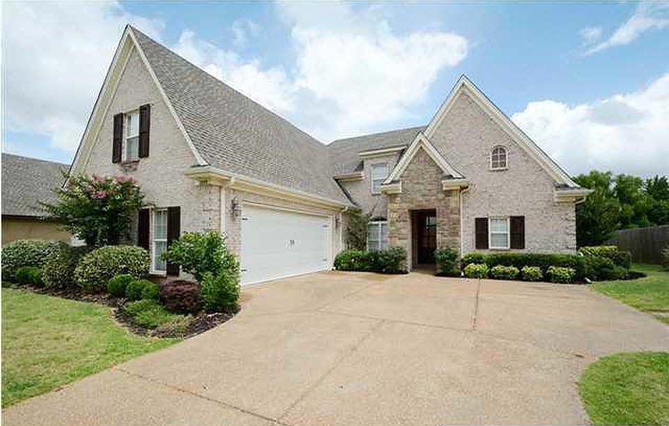 1st image of 2898 Poplar Woods Dr