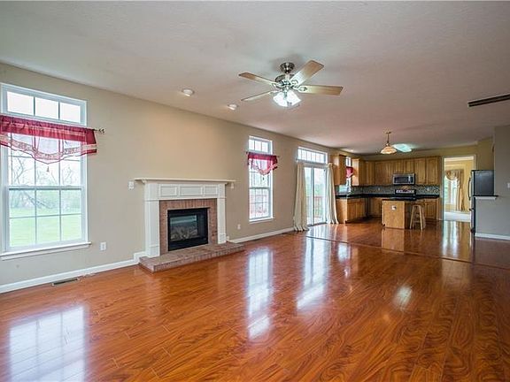 5th image of 7051 Highland Creek Dr