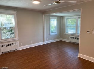 971 Virgil Ave, Ridgefield, NJ 07657