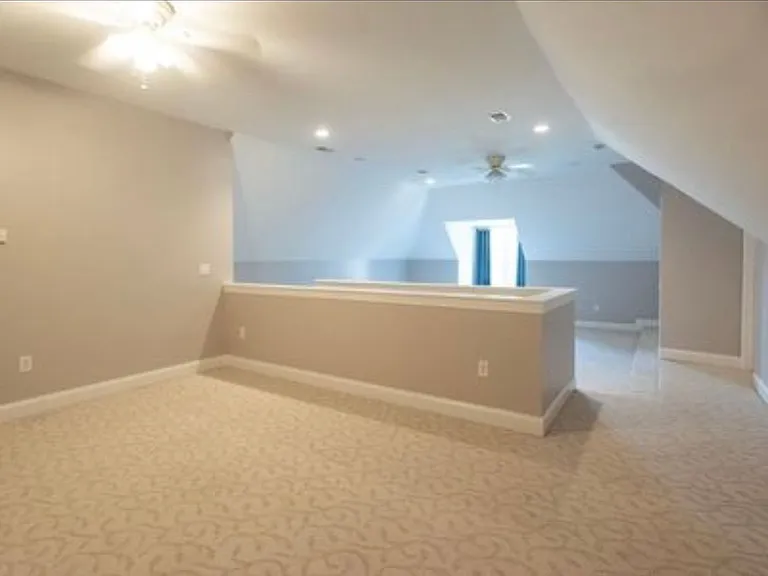 940 Lansfair Dr — Photo 15