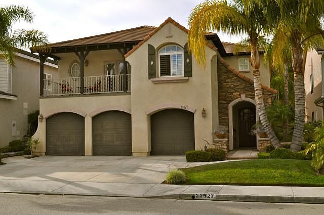 Stunning curb appeal