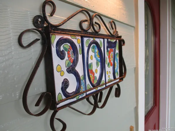 307 CR 2020, Pearsall, TX 78061