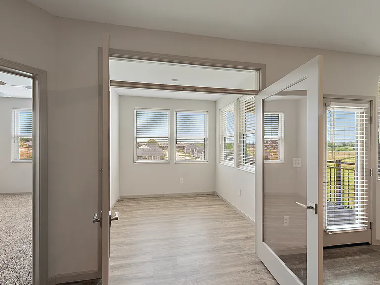 19Nineteen Promenade — Photo 102