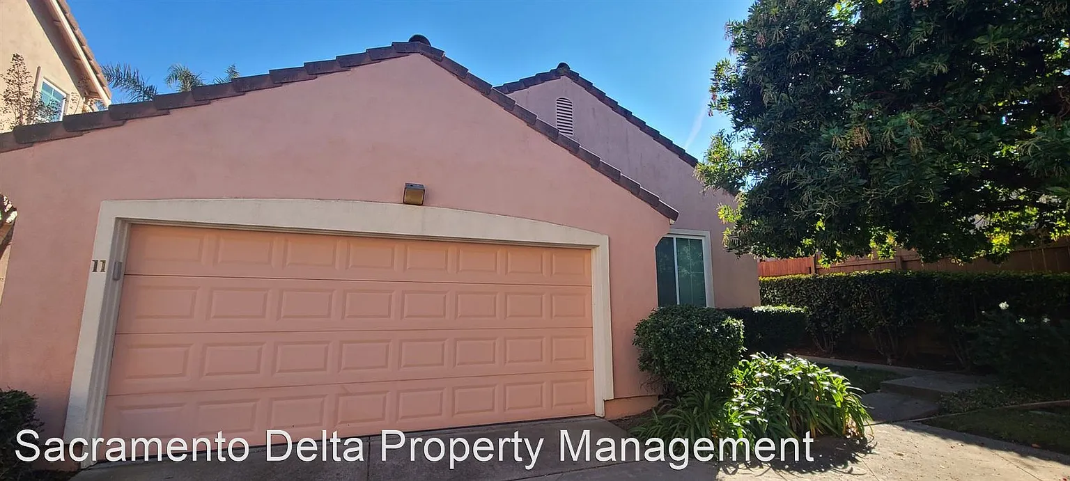 11 Roma Ct photo 1
