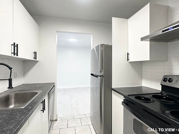 2nd image of 735 Deveron Cres #205