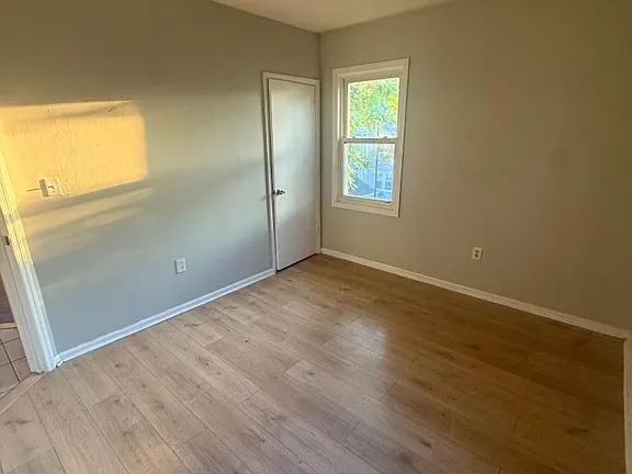 3 Bedrooms at 229 Alexander #2, Newark NJ — photo 2