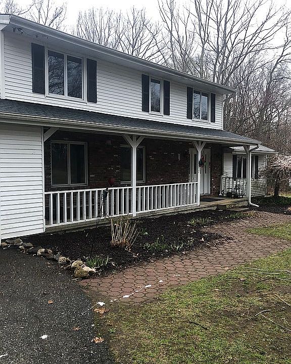 1st image of 5 Autumn Ln