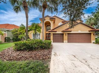 9670 Maypan Pl, Seminole, FL 33777