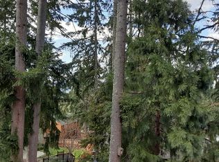 864 S 73rd St, Springfield, OR 97478