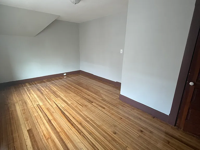 89 Hubinger St #3 — Photo 9