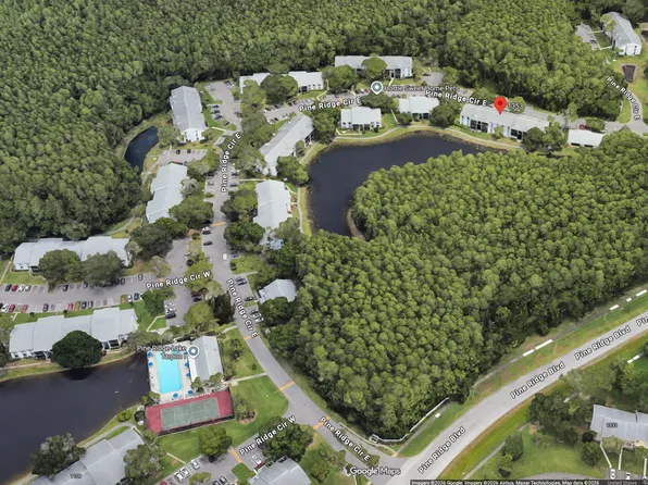 1353 Pine Ridge Cir E #128-E3, Tarpon Springs, FL 34688