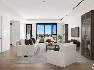 8420 Sunset Blvd #606, West Hollywood, CA 90069
