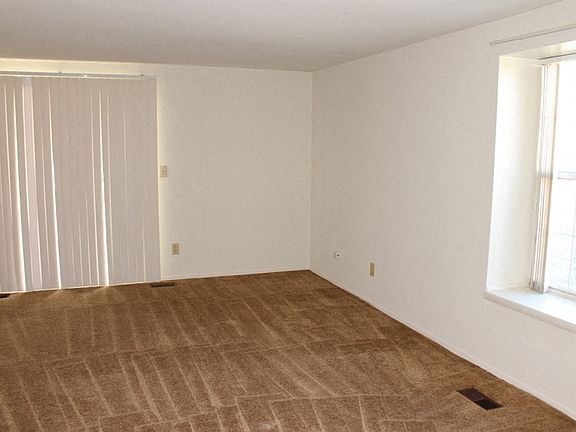 2nd image of 5845 Troy Villa Blvd