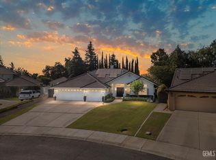 6707 Park West Cir, Bakersfield, CA 93308
