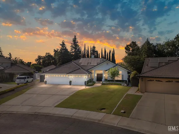 6707 Park West Cir, Bakersfield, CA 93308