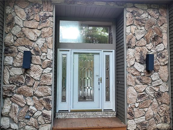 3rd image of 12445 Bentbrook Dr