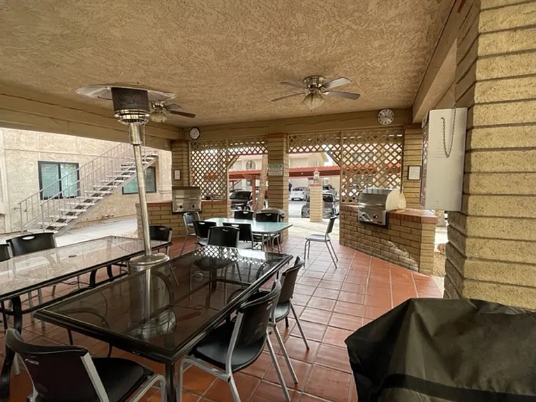 2085 Mesquite Ave — Photo 10