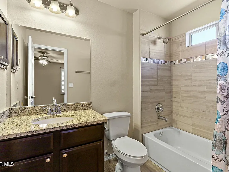 3909 Desert Dunes Dr — Photo 32