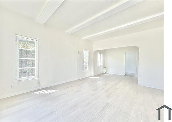 2nd image of 1121 W 64th St #1-1123