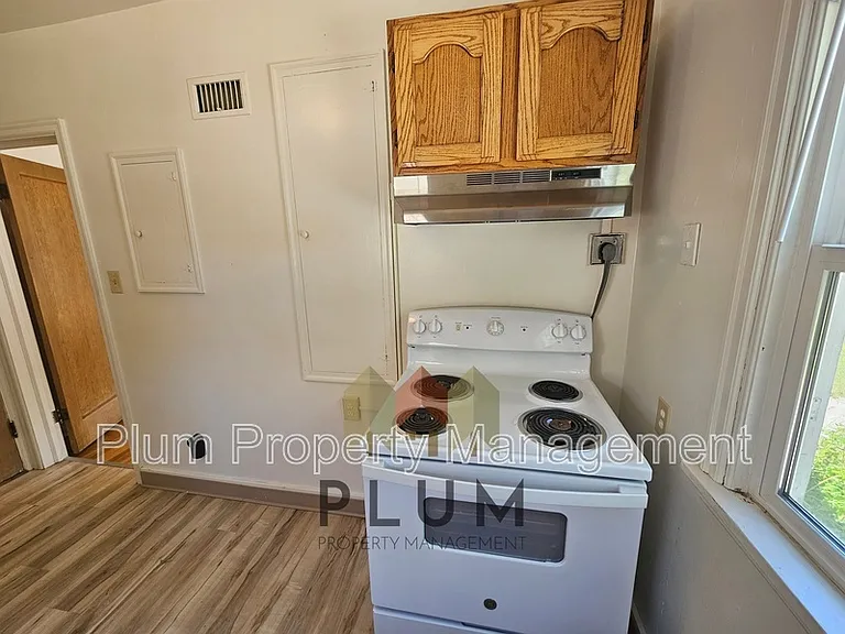 407 S 5th St E — Photo 21