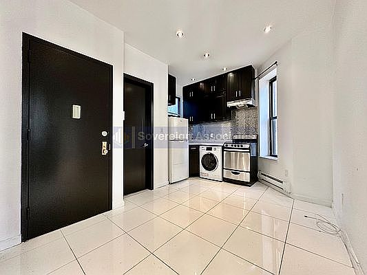 1st image of 216 W 108th St #51