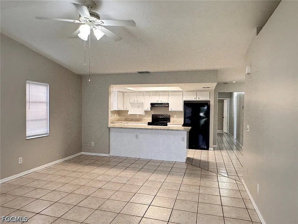 3 bed, 2.0 bath, 1401 sqft, $1,475 — Photo 4
