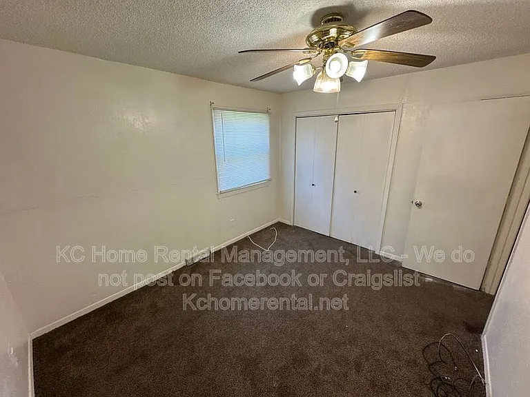4028 E 123rd Ter #B — Photo 22