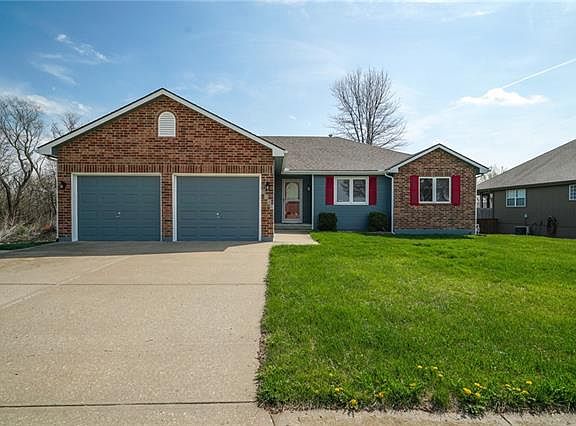 5th image of 2344 NE Summerfield Dr