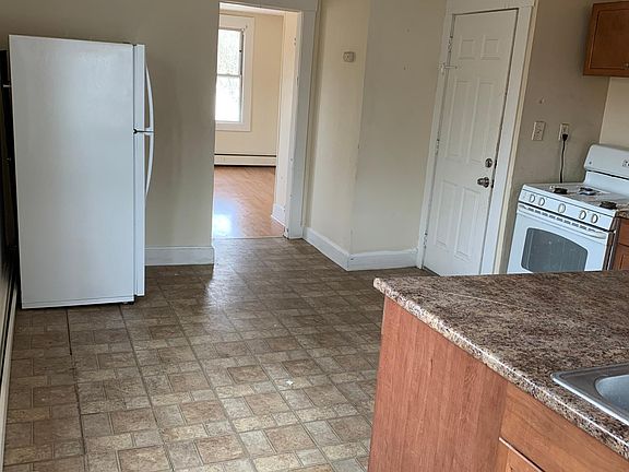4th image of 88 Emerson St APT 2