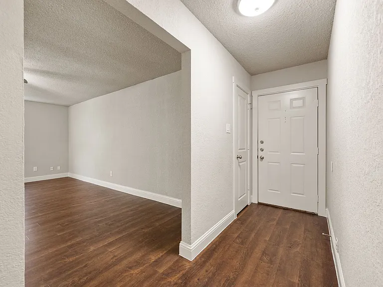 6728 Fair Meadows Dr — Photo 6