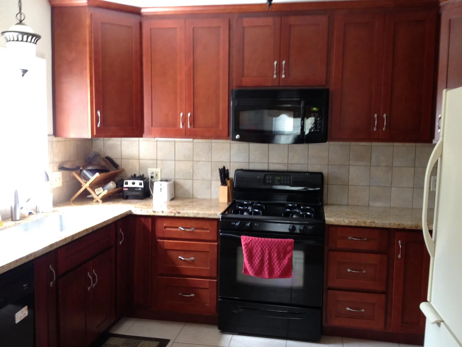 3 bed, 1428 sqft, $4,725 — Photo 3