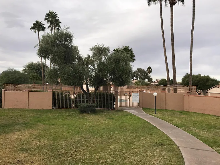 2477 N Ironwood Ridge Dr — Photo 17