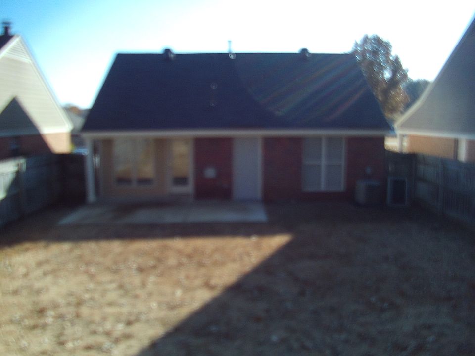 1st image of 956 Charlotte Ln