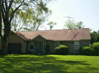 305 N Hill Rd, McHenry, IL 60051