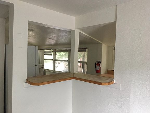 4th image of 204 W Wisconsin Ave #2C