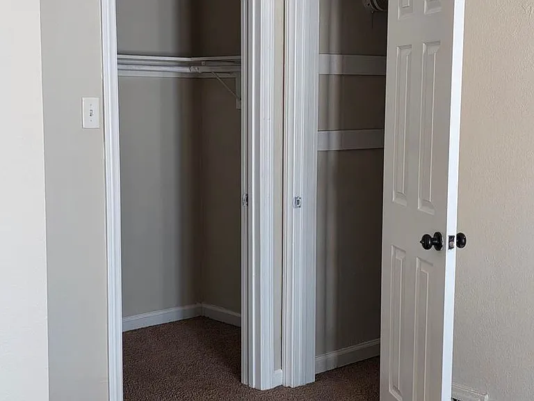 2641 N Arrowhead Ave — Photo 20