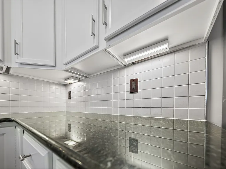 15825 John Diskin Cir — Photo 24