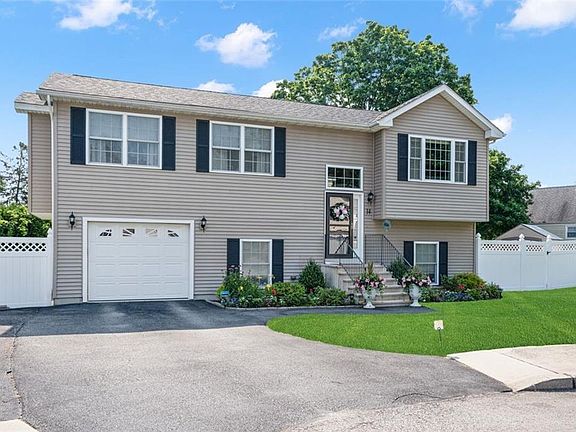 2nd image of 14 Olivia Dr