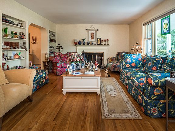 5th image of 2607 Dogwood Ln