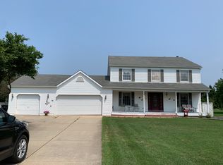 8939 Meadow Farm Dr, Brighton, MI