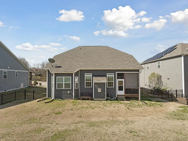 2312 Longmont Dr — Photo 28